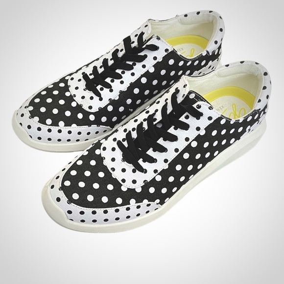 NWOT - Kenneth Cole Mello Lace Up Sneakers - Picture 7 of 11